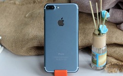 Trên tay iPhone 7 Plus màu xanh dương, camera kép
