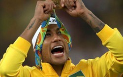 Giúp Brazil giành HCV Olympic, Neymar bất ngờ bỏ băng đội trưởng