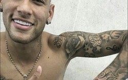 Neymar “lột xác” mừng chức vô địch Olympic Rio 2016