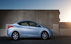 Hyundai Elantra 2013 thu hồi do lỗi đèn phanh