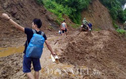 Ảnh: Lội bùn 18km vào hiện trường lũ quét mỏ vàng, nhiều người chết