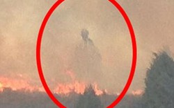 Bóng người kì lạ bay trên lửa khi hỏa hoạn ở Mỹ