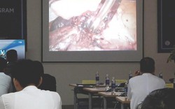 Bác sĩ Việt Nam trình diễn mổ nội soi 3D trước đồng nghiệp quốc tế