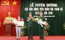 Bộ Quốc phòng tặng thưởng Hoàng Xuân Vinh 50 triệu đồng