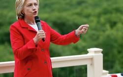 Lý do bà Hillary biến mất 274 ngày giữa lúc "nước sôi lửa bỏng"