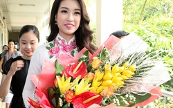 Hoa hậu Mỹ Linh về thăm thầy cô ĐH Ngoại Thương