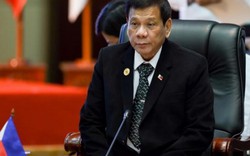 Lạc lõng ở hội nghị ASEAN, ông Duterte lần đầu mặc vest