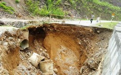 Hố “tử thần” sâu 10m chia cắt Quốc lộ 16 ở Thanh Hóa