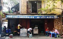 Ghé quán ăn trên 30 năm đắt khách khi lang thang Hà Nội ngày thu