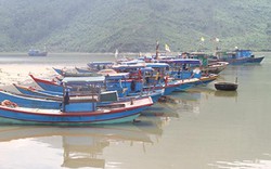 Hà Tĩnh: 2 tàu cá cùng 5 ngư dân mất liên lạc trên biển