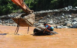 Cận cảnh tìm kiếm nạn nhân, trục vớt xe ở thủy điện Sông Bung 2