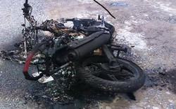 Trộm chó bị đánh hội đồng trọng thương, đốt rụi xe máy