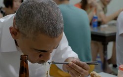 Đoạn phim đầu tiên về bữa bún chả của Obama ở Hà Nội