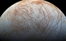 Bằng chứng mới về đại dương ngầm trên Mặt trăng Europa