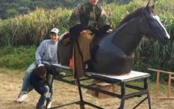 Phì cười với cảnh cưỡi ngựa "rỏm" trên trường quay Trung Quốc
