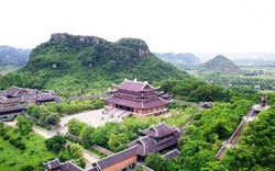 Ngắm ngôi chùa lớn nhất Việt Nam đẹp ngỡ ngàng từ độ cao 100m