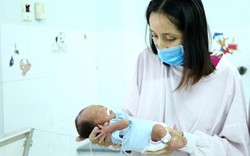 Xót lòng cô giáo ung thư giai đoạn cuối hoãn điều trị để con chào đời