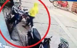 Clip: "Nữ quái" thản nhiên trộm xe ngay giữa phố