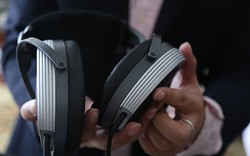 Cận cảnh hệ thống tai nghe 1,6 tỉ đồng đầu tiên tại Việt Nam