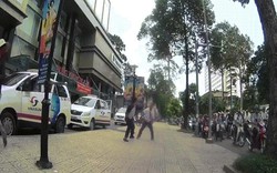 Clip: Tài xế và điều hành taxi “đấu võ” kịch liệt giữa phố SG