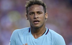 Neymar lập công, Barca “bắn hạ” M.U