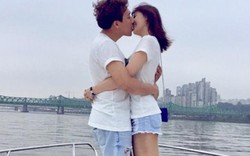 "Đỏ mặt" vì Trấn Thành hôn Hari Won say đắm trên du thuyền