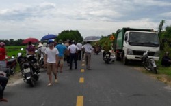 Hà Tĩnh: Dân chặn xe của HTX môi trường vì nghĩ... đổ rác bừa bãi?