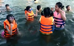 Hà Nội: Góp tiền "biến" ao làng thành bể bơi miễn phí