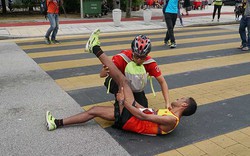 VĐV điền kinh Việt lầm lũi 1 mình trên đường chạy Marathon