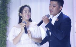 Chồng trẻ kém 7 tuổi của Lê Phương khoe giọng hát tình cảm trong tiệc cưới