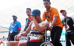 Đương kim vô địch Nguyễn Văn Huệ "chia tay" SEA Games bằng xe lăn