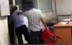 Tường trình vênh nhau vụ đánh bác sĩ tại bệnh viện ở Nghệ An