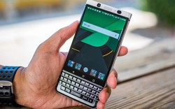 Đã có giá bán chính hãng của “vũ khí bí mật” BlackBerry KEYone