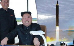 Triều Tiên khoe ảnh Kim Jong-un cười tươi xem phóng tên lửa bay qua Nhật Bản