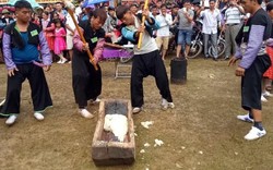 Clip: Nghìn người đổ xô xem cuộc thi giã bánh dày ở Mộc Châu