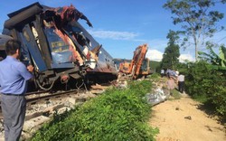 Vụ lật tàu ở Quảng Bình: Tài xế máy xúc cố tình vượt đường sắt
