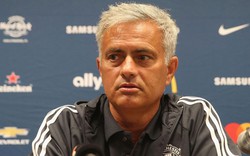 Mourinho quyết xô đổ kỷ lục của Sir Alex tại Champions League