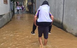 Yên Bái: Học sinh nghỉ học vì thành phố “chìm” sâu trong biển nước