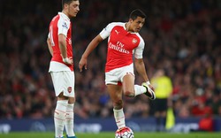 Sóng ngầm tại Arsenal: Đồng đội tẩy chay Ozil và Sanchez