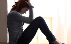 Cô gái Anh đau đớn kể chuyện bị "hàng ngàn người hãm hiếp"