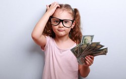 Dạy con về tiền bạc: Tưởng dễ mà cực khó!