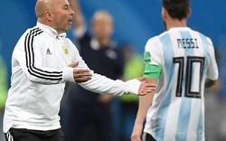 Vì sao LĐBĐ Argentina chưa dám sa thải HLV Sampaoli?