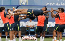 Cận cảnh màn tập luyện độc đáo của ĐT Brazil
