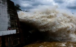 KHẨN: Sắp mưa lớn, thủy điện Sơn La, Hòa Bình mở cửa xả đáy