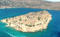 Bí mật rùng rợn trên đảo hoang hút khách bậc nhất Hy Lạp