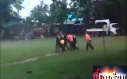 Đội bóng Thái Lan đi xuyên hang được, vì sao ra khỏi hang bằng cáng?
