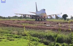 Thái Lan: Tỉnh dậy sau một đêm, ngỡ ngàng thấy Boeing 747 trên cánh đồng