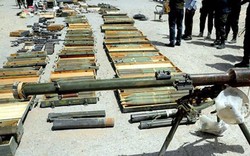 Sốc: Sào huyệt khủng bố ở Syria tràn ngập vũ khí Mỹ, phương Tây
