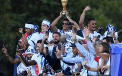 Đội tuyển Pháp được chào đón tưng bừng như U23 Việt Nam ngày trở về