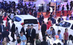 Người Việt chi gần 76 triệu USD nhập khẩu ô tô trong nửa tháng